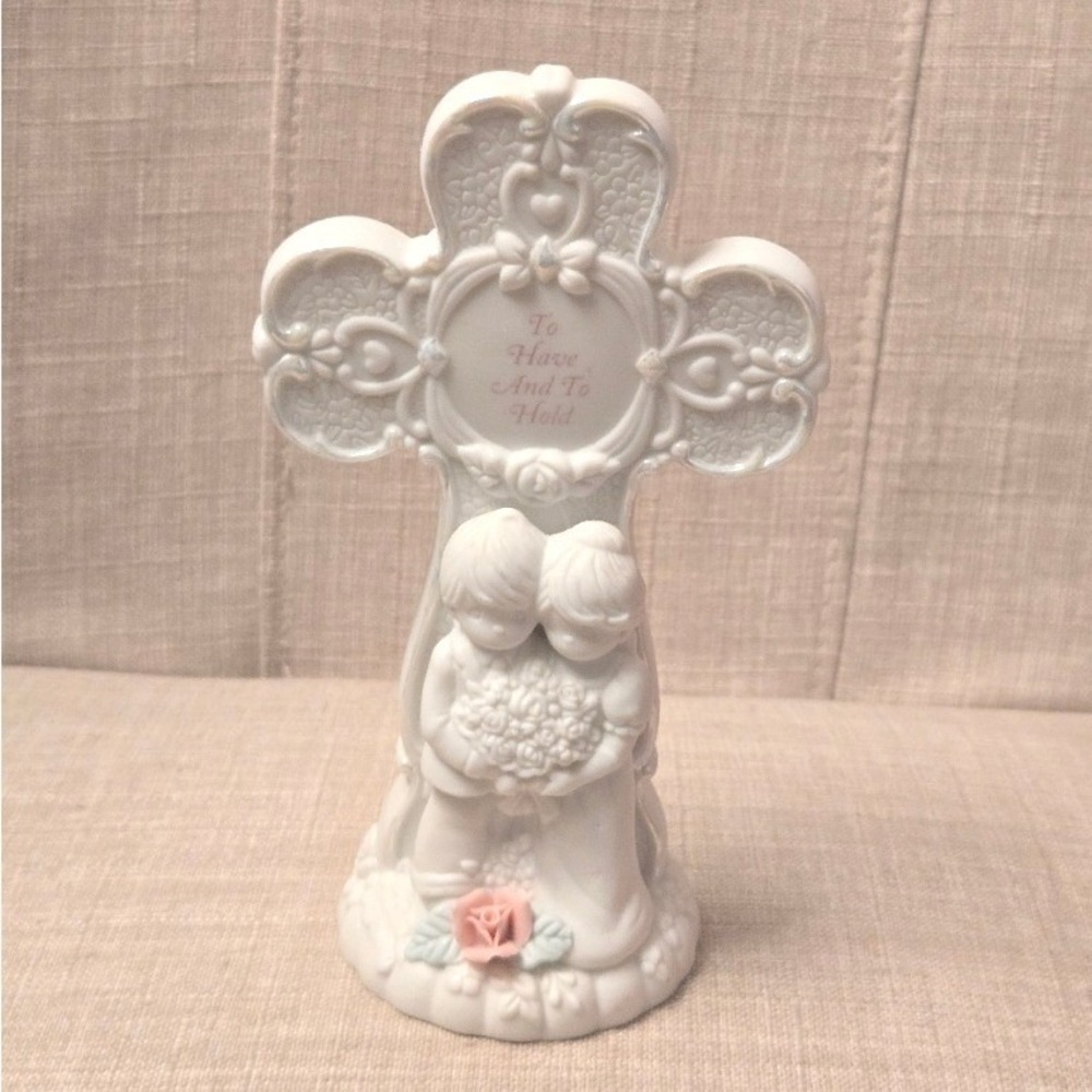 Precious Moments "To Have And To Hold" Porcelain Wedding Ann Cross Figurine 7"